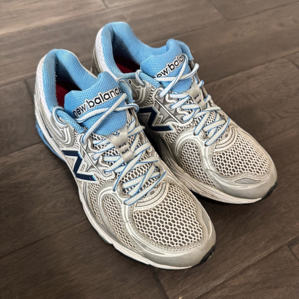 New Balance 860 Light Gray and Sky Blue Running Shoes - Picture 3 of 7